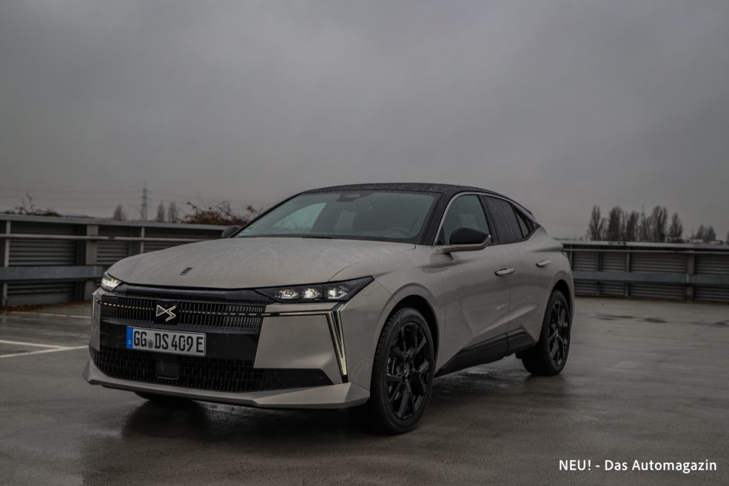 DS No.4 E-Tense schräg vorne