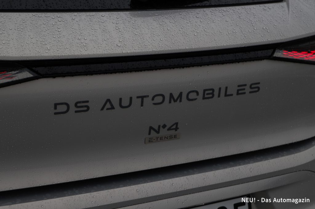 DS Automobiles Schriftzug