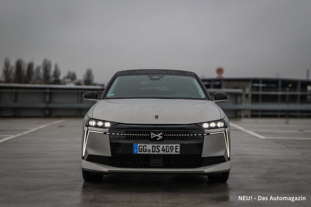 DS No.4 E-Tense Front