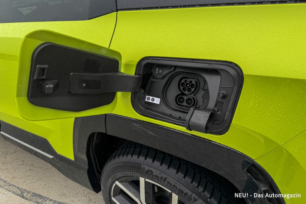 Jeep Compass Elektro Ladeanschluss