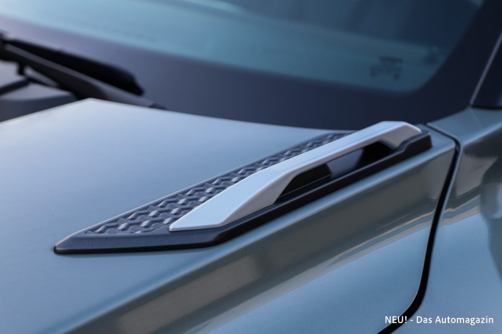 KGM Torres 4WD Griff Motorhaube