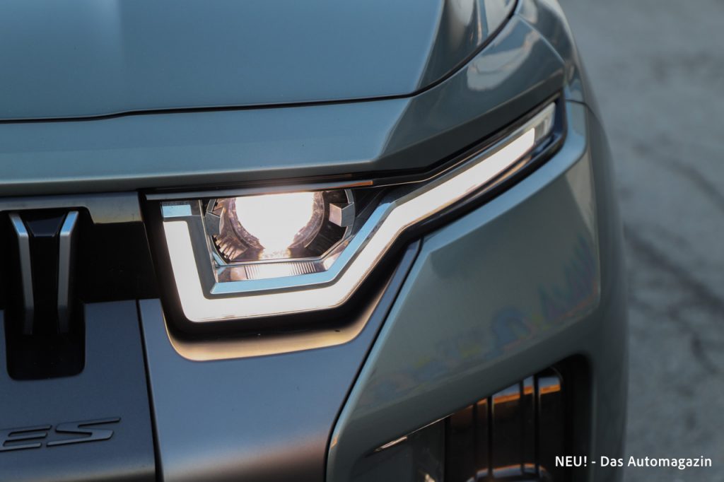 KGM Torres 4WD Scheinwerfer