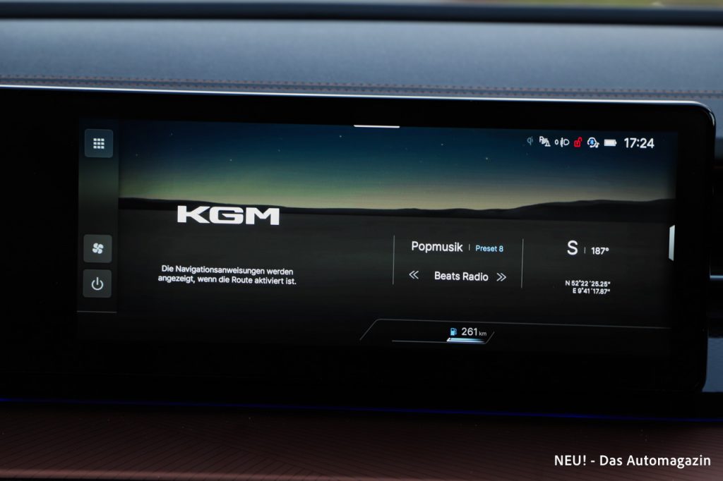 KGM Torres 4WD Infotainment