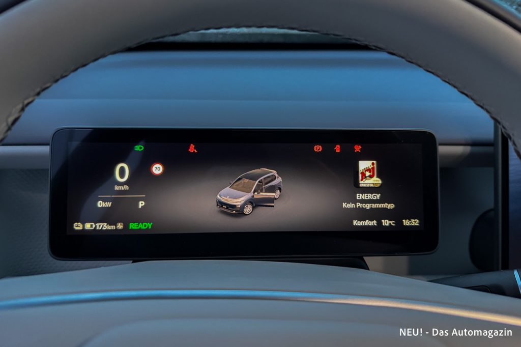 Leapmotor B10 Cockpit