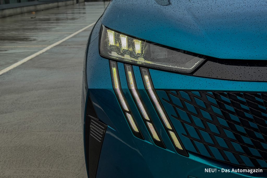 Peugeot E-5008 Pixel-LED-Scheinwerfer