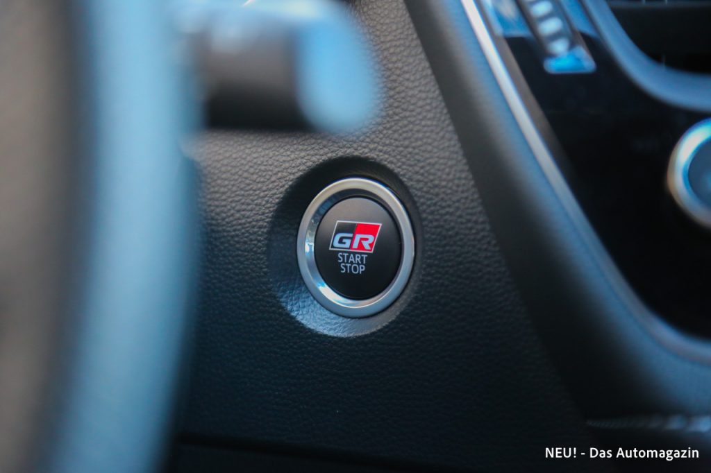 Toyota Corolla Touring Sports Hybrid GR Startknopf