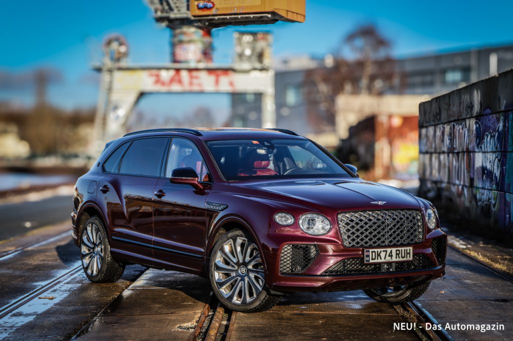 Bentley Bentayga EWB front view