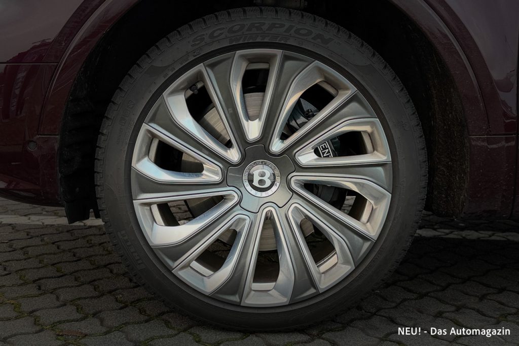 Bentley Bentayga EWB 22 Zoll Rad