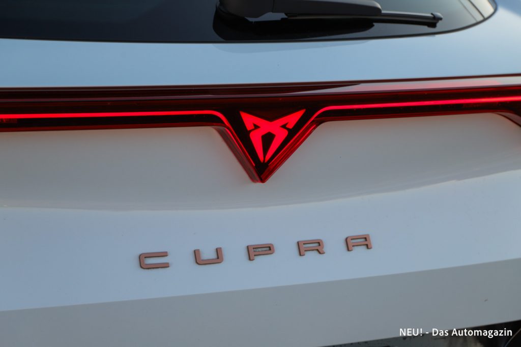 beleuchtetes Cupra-Logo hinten