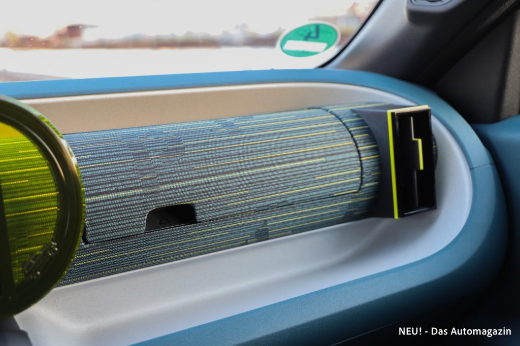 Fiat Grande Panda Hybrid oberes Handschuhfach