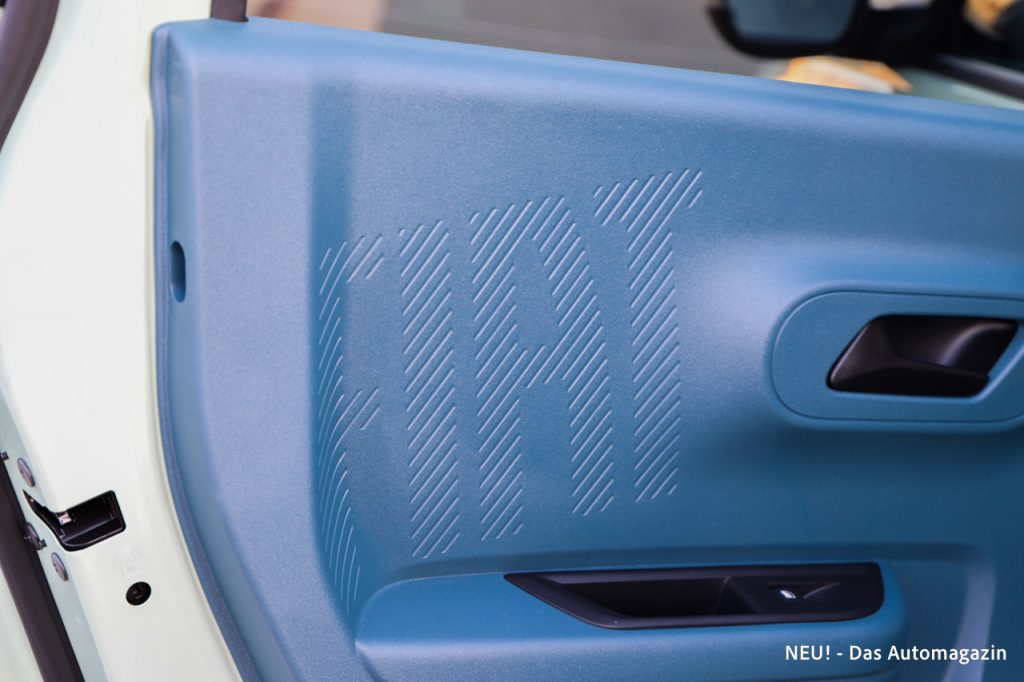 Fiat Grande Panda Hybrid Türtafel