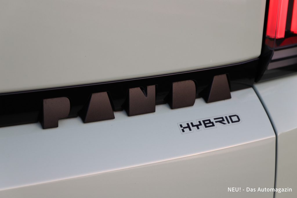 Panda Hybrid Schriftzug