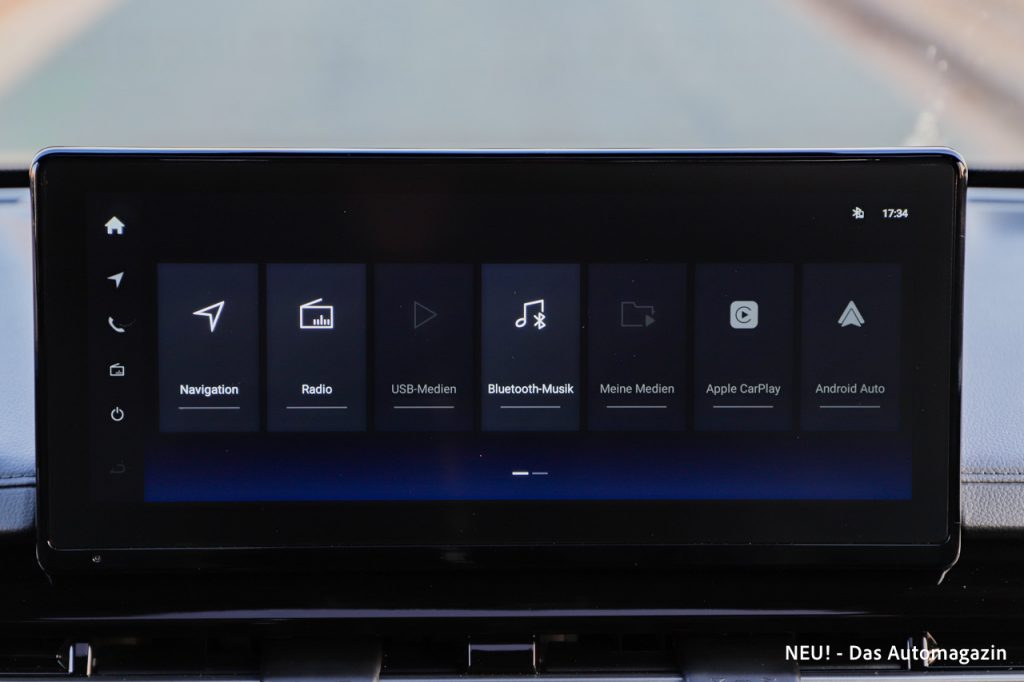 KGM Musso Grand Infotainment