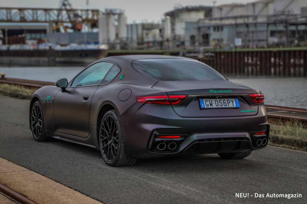 Maserati GranTurismo Trofeo schräg hinten