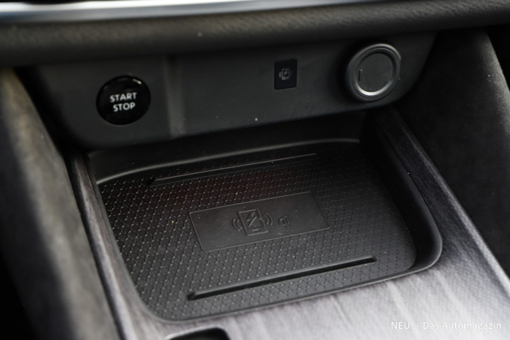 Nissan Qashqai e-Power induktive Ladeschale