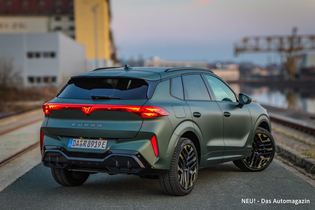 Cupra Terramar Hybrid rear