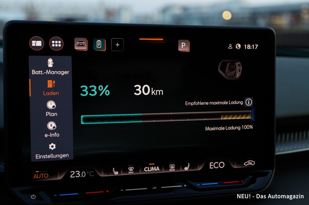 Cupra Terramar Hybrid Akkustand