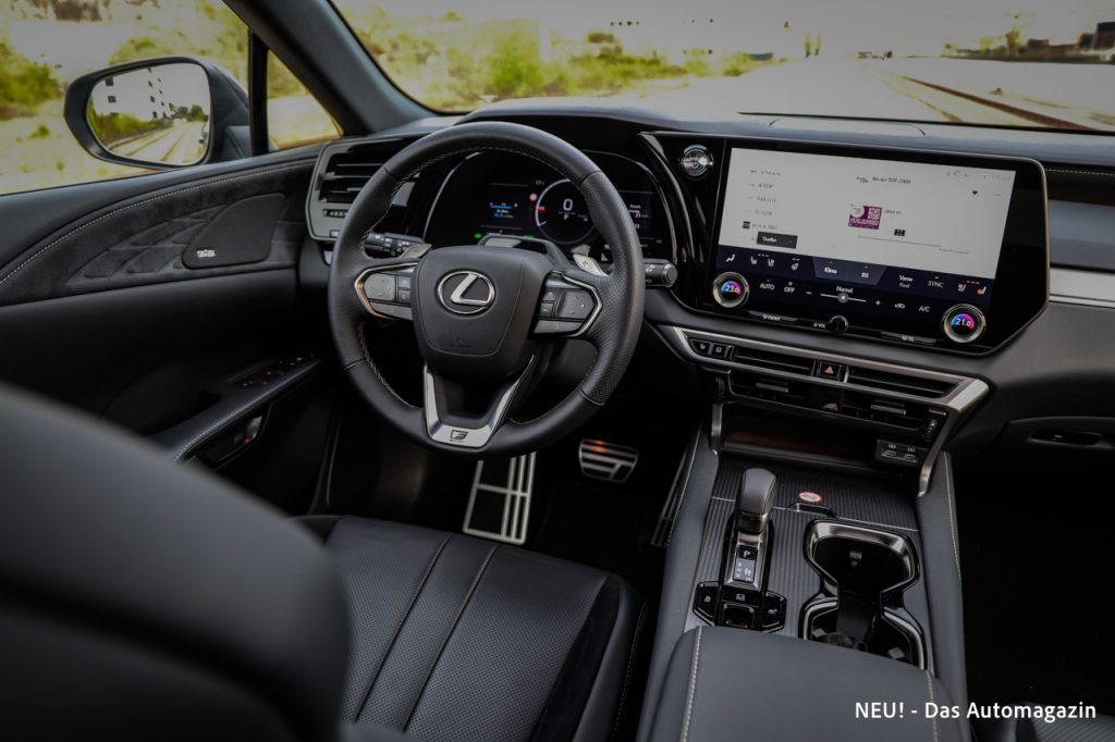 Lexus RX 500h Innenraum