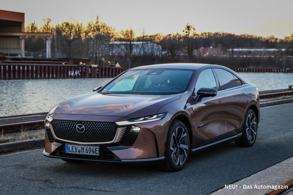 Mazda 6e EV vorne
