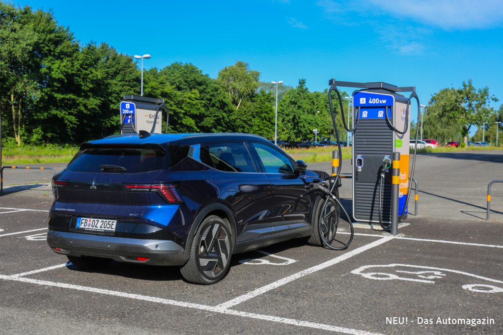 Mitsubishi Eclipse Cross EV laden