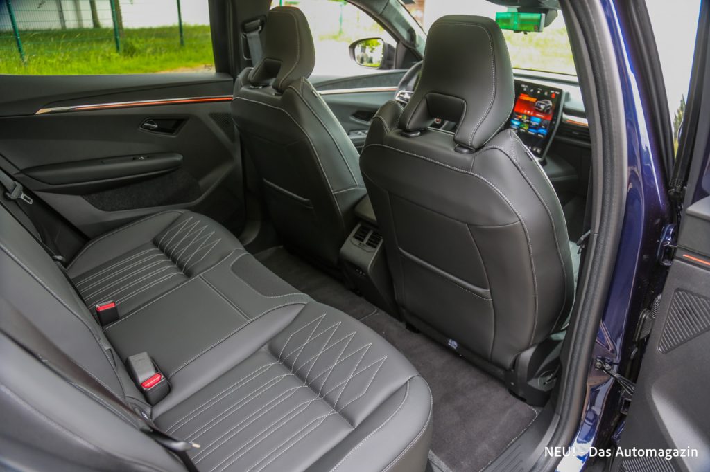 Mitsubishi Eclipse Cross EV Fond