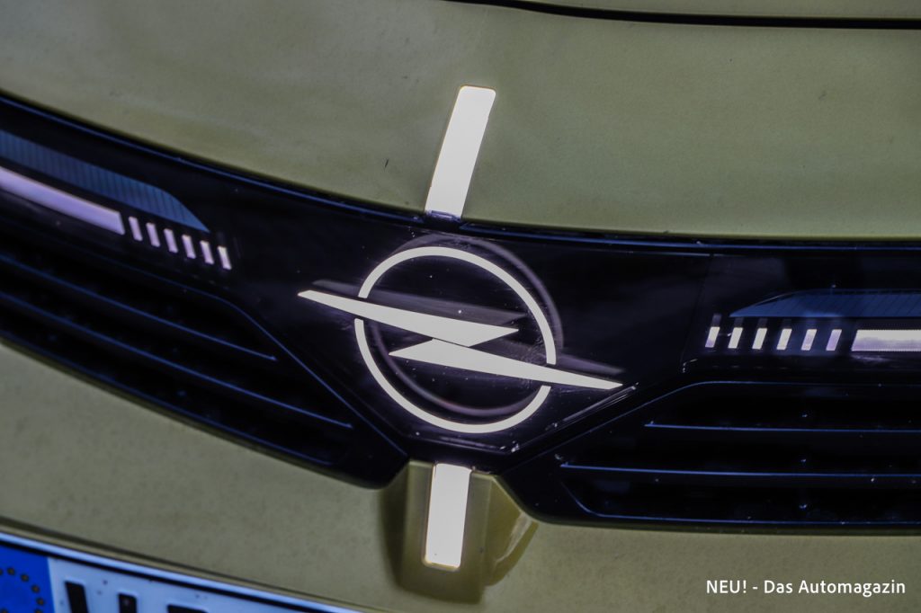 Opel Astra 2026 Blitz beleuchtet