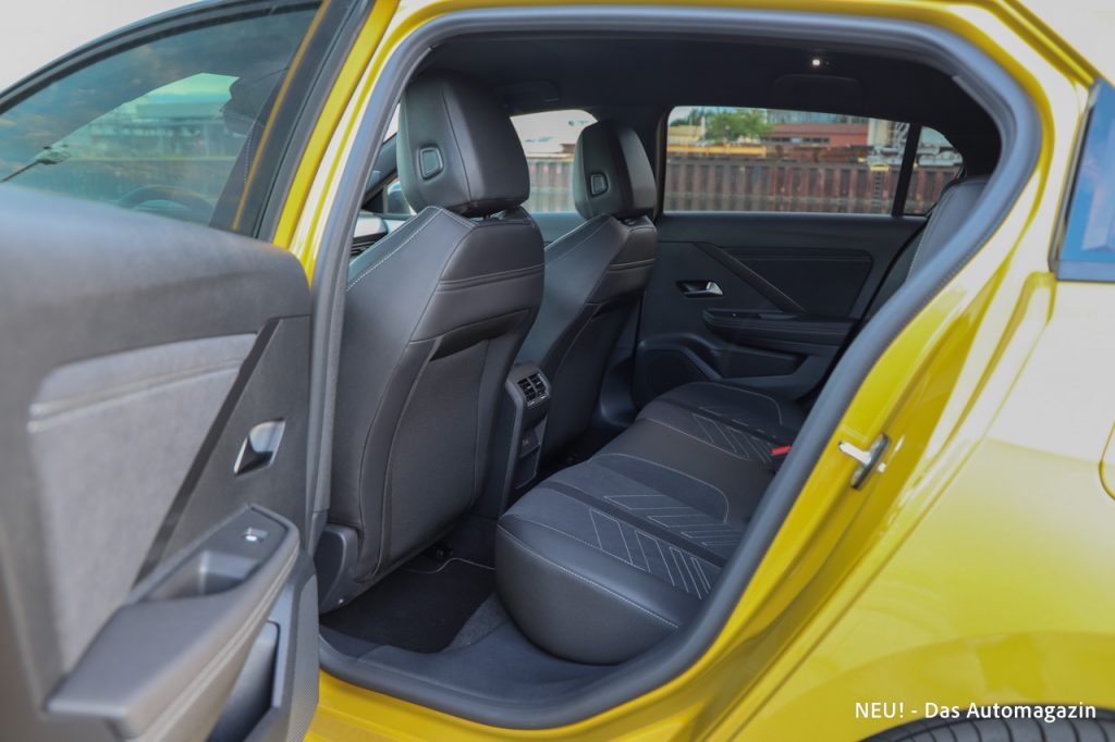Opel Astra PHEV Facelift Fond
