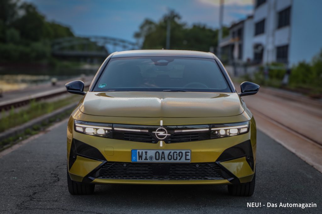 Opel Astra PHEV Facelift Front