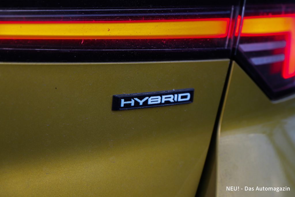 Astra Hybrid Badge