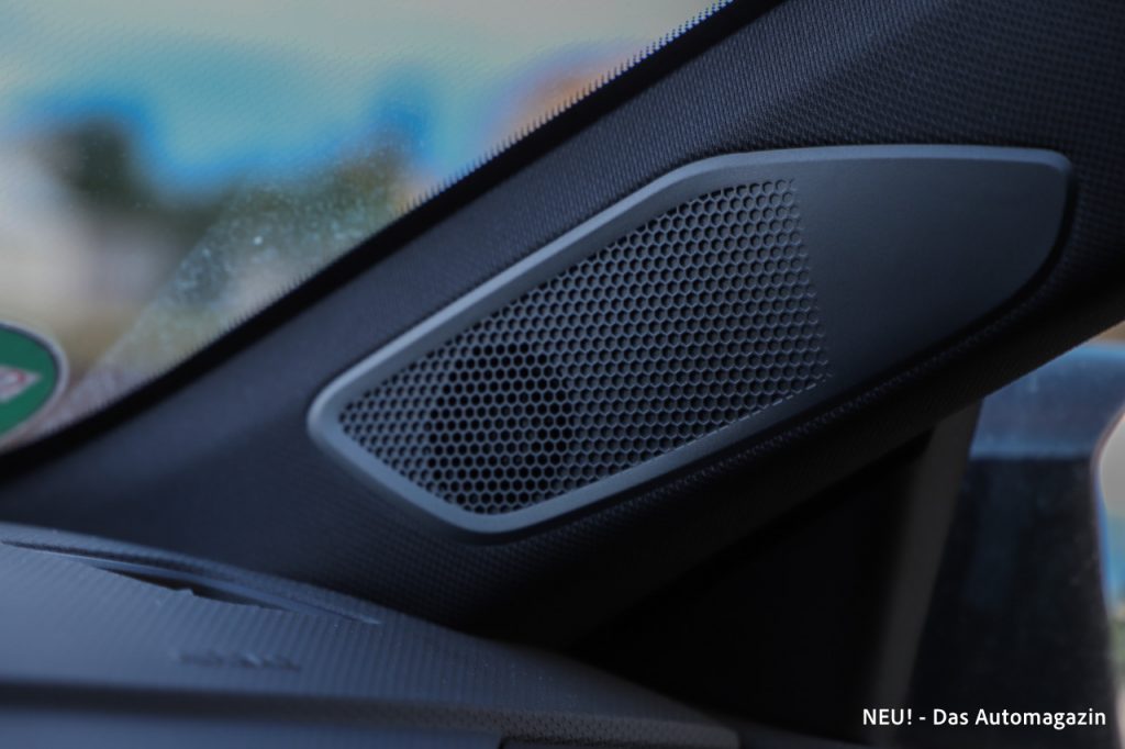 Opel Astra PHEV Facelift Soundsystem