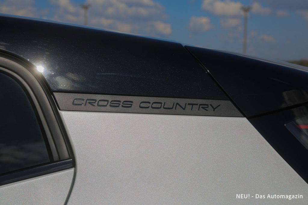 Cross Country Schriftzug