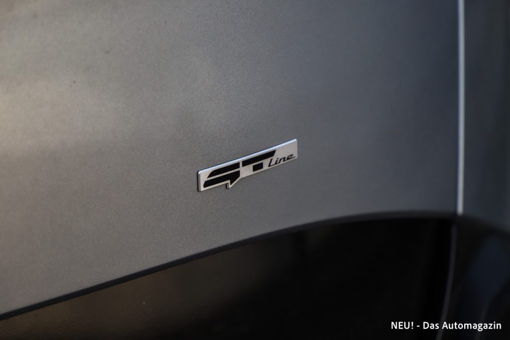 GT-Line Badge