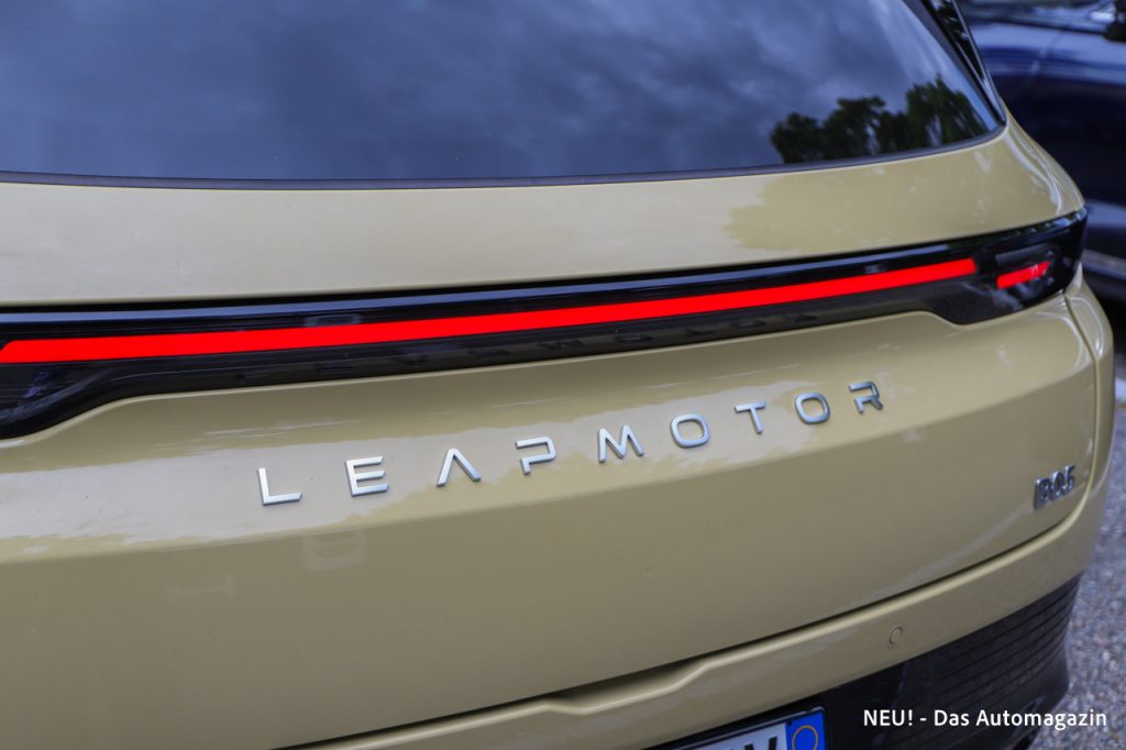 Leapmotor B05 Schriftzug