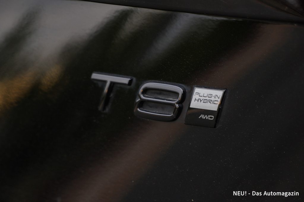 T8 Badge schwarz