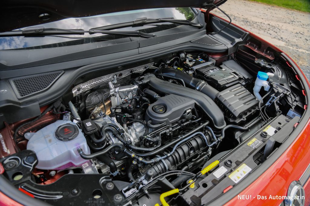 VW T-Roc eTSI Motor