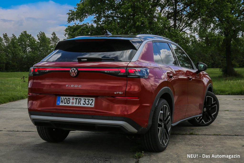 VW T-Roc eTSI rear