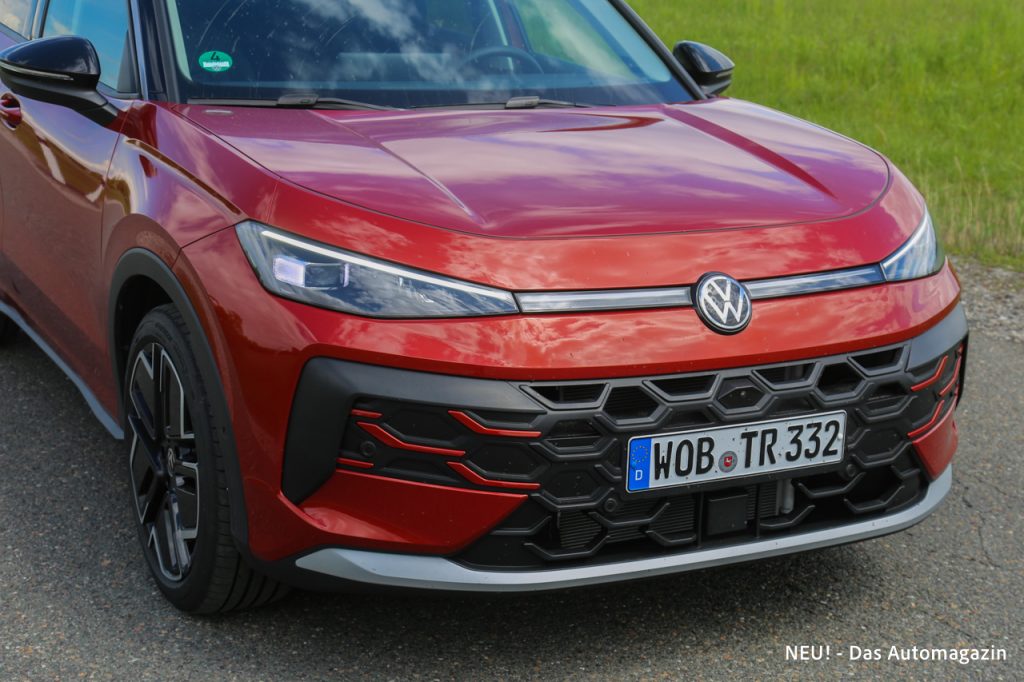 VW T-Roc eTSI Flame Red Metallic
