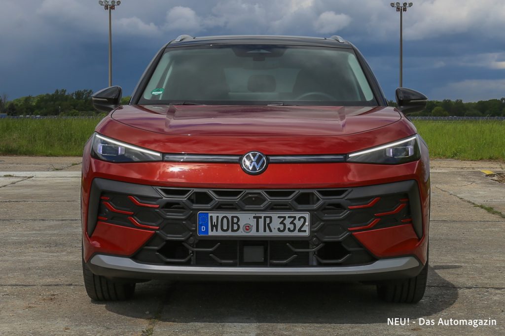 VW T-Roc eTSI Front