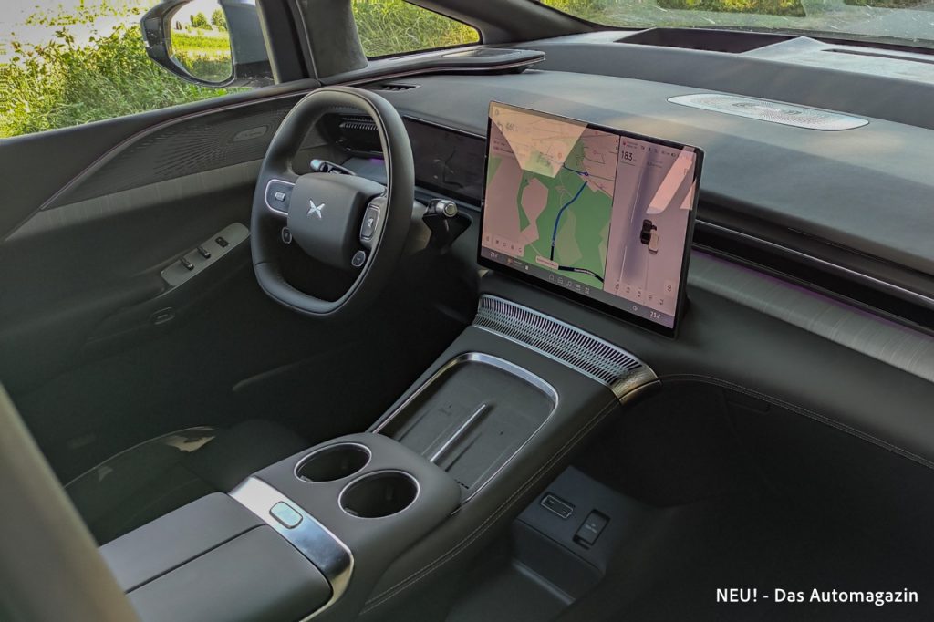 XPeng X9 RWD Innenraum