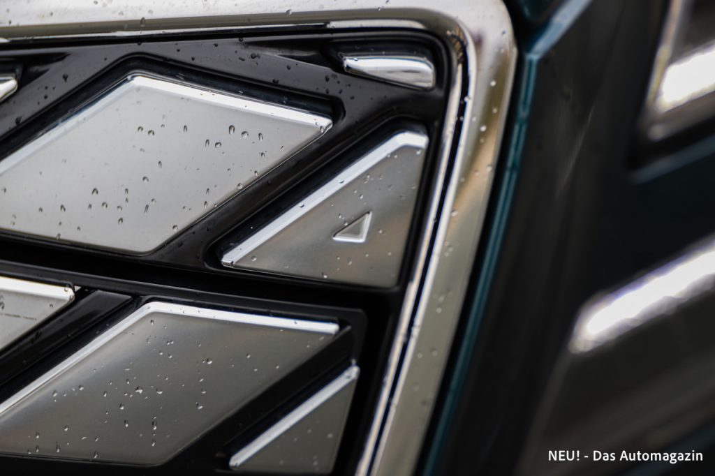 Genesis Electrified G80 Taste Ladeklappe