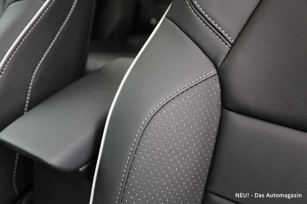 Mitsubishi Grandis Hybrid Sitzwange