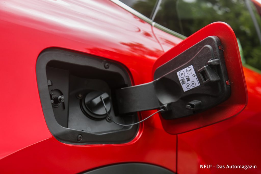 Mitsubishi Grandis Hybrid Tankklappe