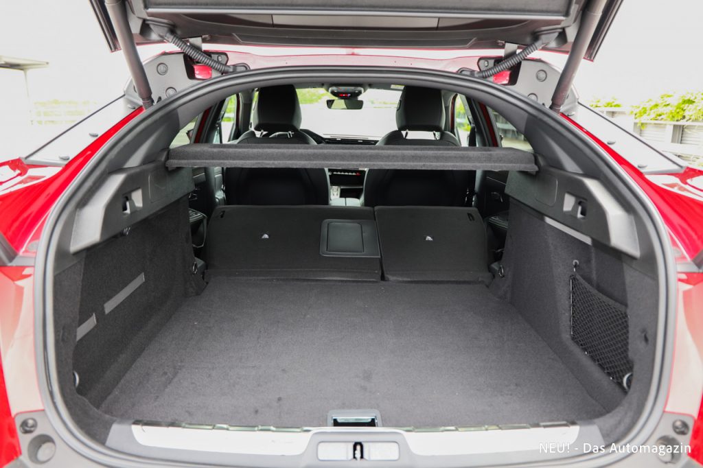 Peugeot E-408 Facelift Laderaum