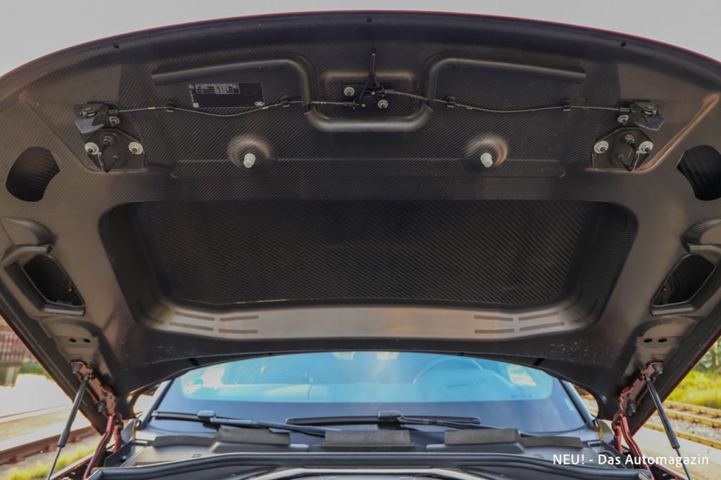 Range Rover Sport SV Motorhaube
