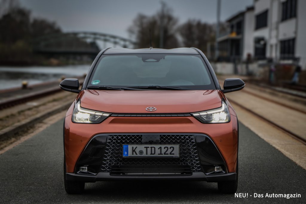 Toyota Aygo X Hybrid Front