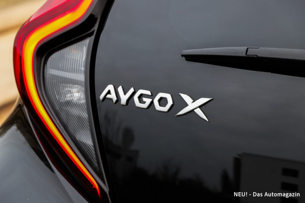 Aygo X Schriftzug