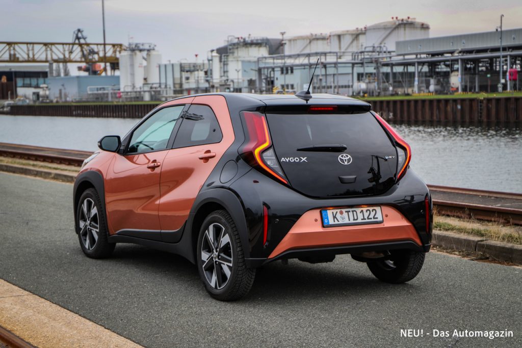 Toyota Aygo X Hybrid hinten