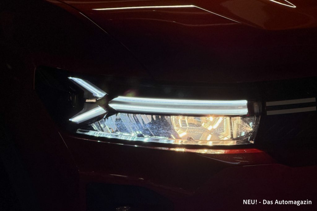 Dacia Bigster 4x4 LED Halogen