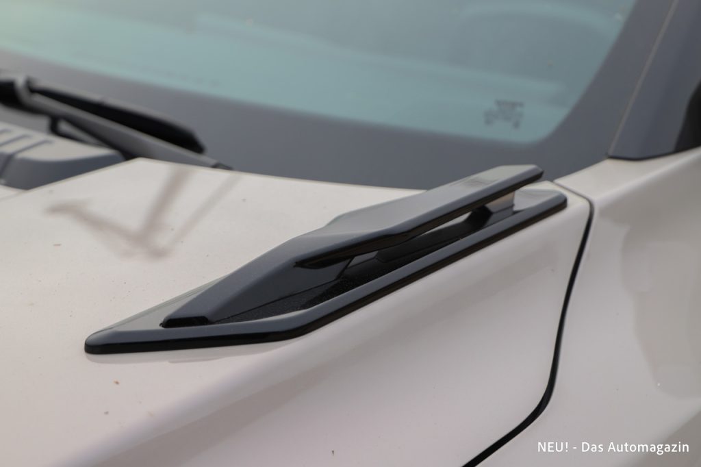 KGM Actyon 4WD Griff Motorhaube