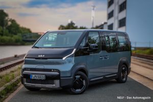 Kia PV5 Passenger Test – Men in Van